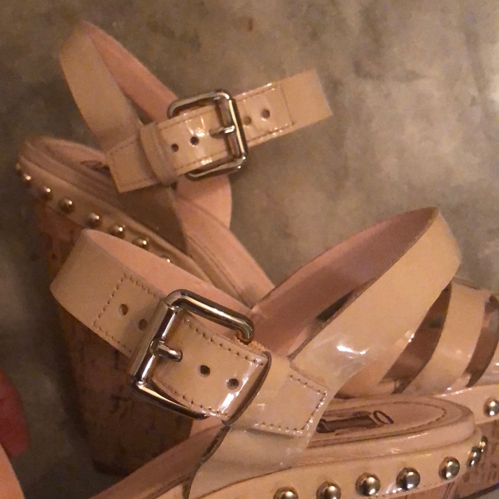 Beautiful & comfy wedges - Picture 5 of 6